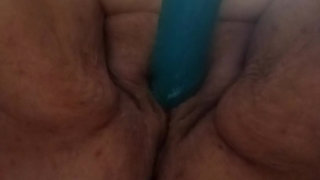 Bed Bunny Loves Her Muffin