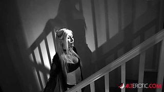 Robin Coffins In Claxxxic Black White Tease Video - AltErotic