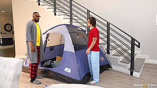 Glamping Gloryhole Dilf-Hunter Duo With Jovan Jordan, Lily Larimar, Penelope Kay, Tyler Cruise - Brazzers