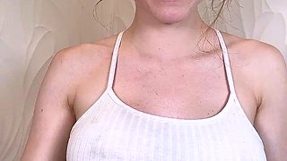 Masturbating loving babe solo toy plays with enthusiasm