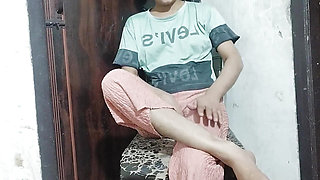 Cute girl ko hotel me jabar dasti pela