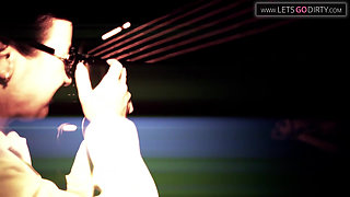 Skinny girl finger fucks herself after getting horny in photoshoot