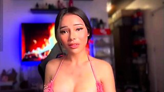 amateur asian flowerr flashing boobs on live webcam