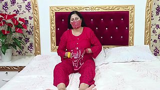 Beautiful Pakistani Hot Mature Aunty Riding Of Big Dildo