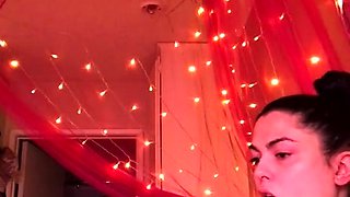 Love Chat Big Boobs Brunette Masturbating For Cam
