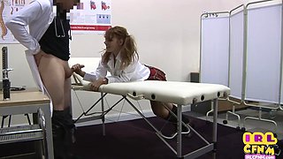 Petite CFNM babe get pounded in 3way