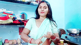 Indian village hot desi girl in the forest viral MMS