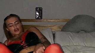 This curvy horny emo student fingers teasing that tight pussy until couldn't stop moaning