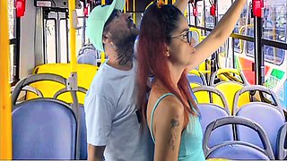 Ator Zegalinha - Jovem Estudante Encoxada E Fodida No Onibus Em Publico! 12 Min