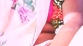 Indian Car Sex Pink Saree Bhabi Try to Fucking with Boy Friend. Telugu Firty Talks.