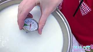 Homemade Teen Malaya Darcie Creamy Handjob Solo in 4K