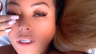 Brunette Solo Webcam Masturbation
