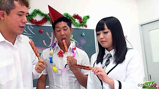 Japanese 18-years-old threesome sex Lovemaking