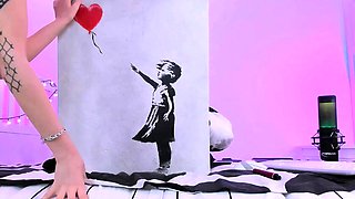 Masturbating loving babe solo toy plays with enthusiasm