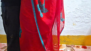 Red Saree Sister in Law Fuck by Brother in Law