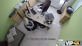 Vip4k. blondes fraulein hat sex wool bargeld mit hubschen kredit-agent