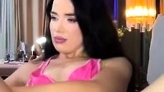 Amateur brunette ariana marie solo toying