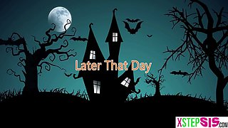 Bianca Bangs, Petite Teen And Petite Girl In Haunted Castle With Boo Holes With Stepsister And Bff Inside