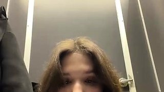 Shy_priincess masturbates in public toilet