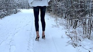 Black Classic Stiletto High Heels with No Back, 12 Cm Heels on Me and on Snow and Ice