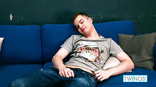 Blonde Twink Cutie Liam P Pushes A Big Dildo Into His Gaping Ass Hole!