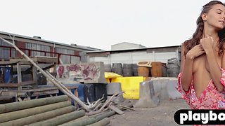 Tempting perfect butt babe exposed provocative body