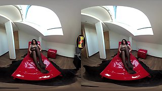 Sarah - The Horny Snatch Rubber... - Tattooed Busty Fingering