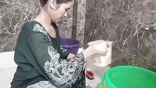 College girl ko paise dekar jabar dasti pela