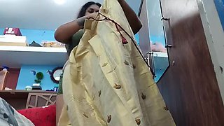 Mallu Couple Hot Sex Vlog - Indian Wife Dirty Talk in Bedroom