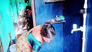 Hot Indian Desi Bhabhi Love Massage - Full Uncut Sensual Massage & Deep Romance With Deep Massage