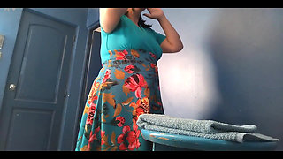 I Sex My Hot Stepmom While I Surprise Her Doing Things Around the House