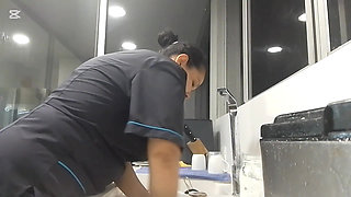 Colombian MILF with a Big Ass Is so Horny That She Ends up Masturbating in the Office Bathroom