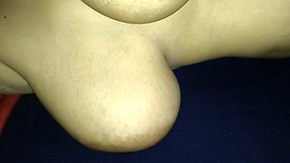 Bhabhi Ne Apne Devar ko Dikhaye Apne Boobs