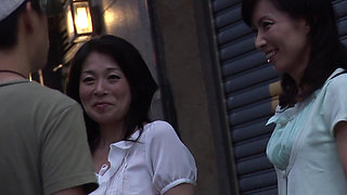 T-back Big-breasted Mature Woman You'll Want to... 20