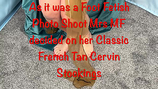 Mrs Mature Feet Agrees to Do a Photoshoot Part 1. 540