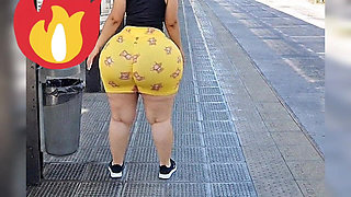 Big Ass Waiting for the Bus in Argentina