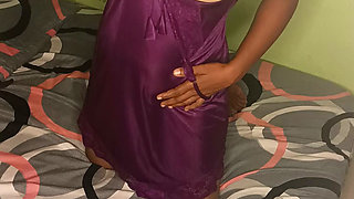 Sexy hot house wife show her body