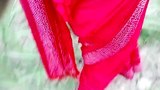 Hot Bhabhi First Time Outdoor Sexy Video