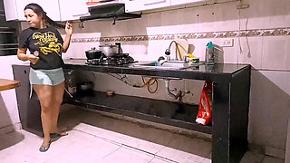 18 year old brunette big saggy tits from New York United States fucking her stepbrother's big dick muca