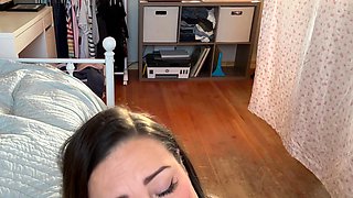 Cumshot amateur MILF suck and jerks dude in the bedroom