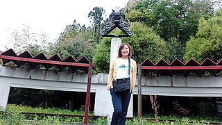 Outdoor Exposure in Ultra-low-rise Jeans