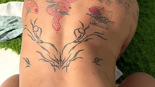 My Exhibitionist Woman Wants to Have Sex in Front of the Whole Neighborhood