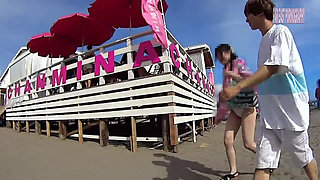 Amateur Women Picked up at the Beach -pt.1