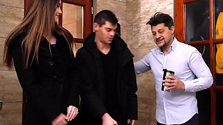 Liz Ocean Pictures By The Pool Oral Sex