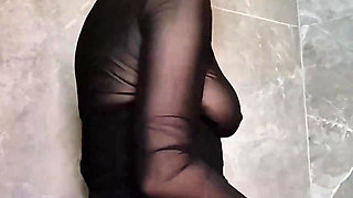 Wanilianna's Wet Orgasm in 4K