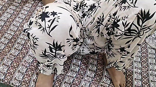 Desi Indian Chachi Batija - Hindi Audio