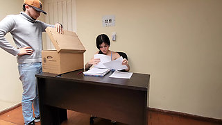 She Fucks Her Office Mate, After Asking for Help with the Work Her Boss Left Her, She Doesn't Want to Do It Alone