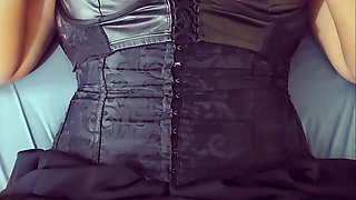 The Gothic Girl Is Hot Right Now and Wants to Play with Her Huge Tits