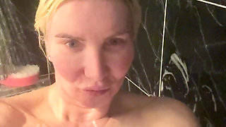 Soaped up Huge 34jj Tits Look at My Abs