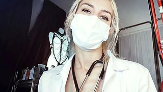 amateur blonde solo webcam